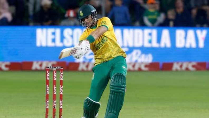 Reeza Hendricks’ onslaught takes South Africa to win in rain-reduced second T20I